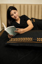 Seren Crest Cuddle Bedding Set - Deep Black - 100% Cotton 400 TC - snoozypanda